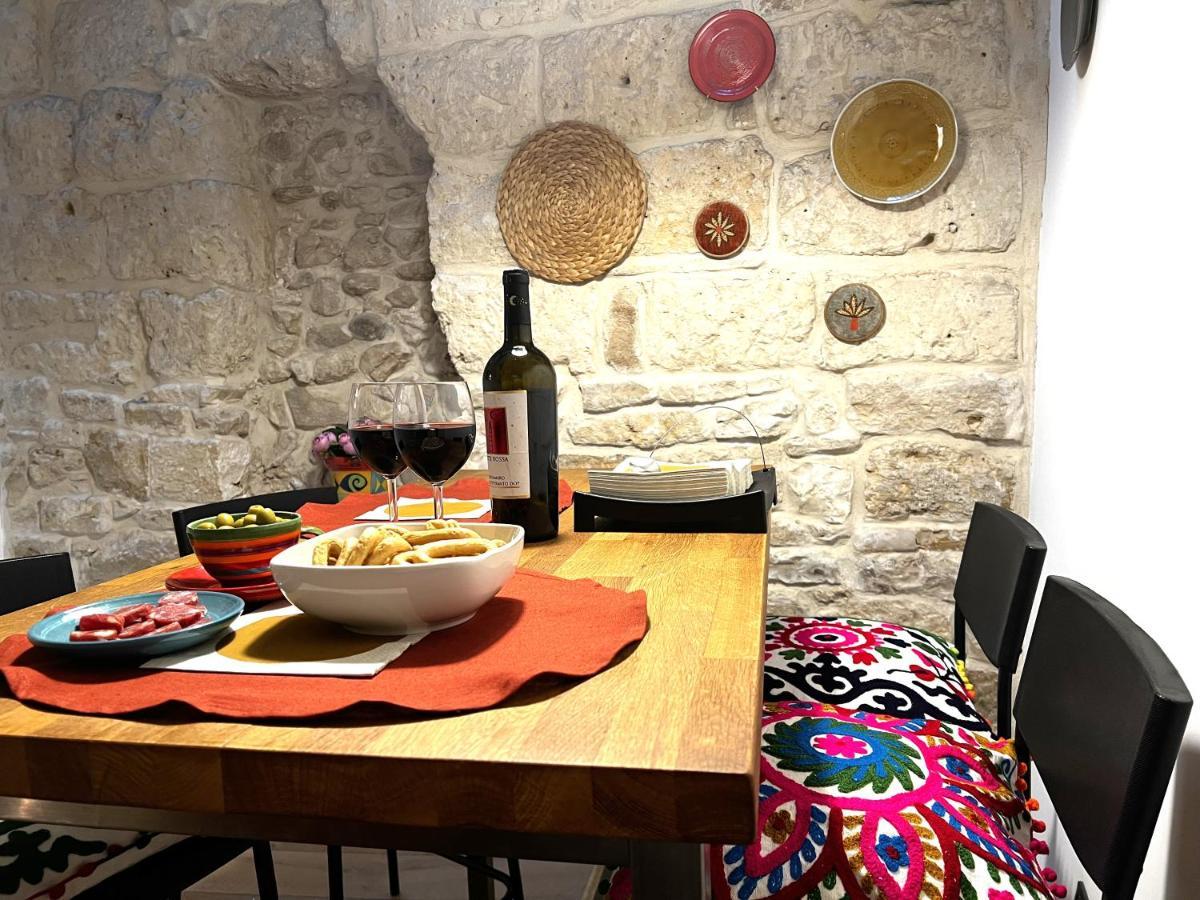 Palazzo Barone,nel Cuore Del Borgo Antico. Appartement Bari